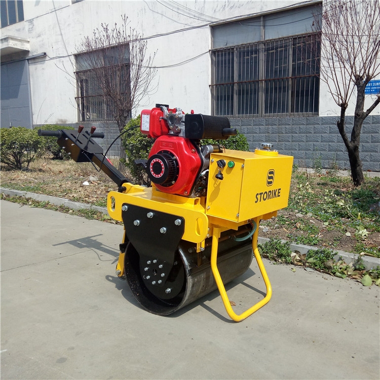 單鋼輪小型壓路機(jī)雨天是如何進(jìn)行施工作業(yè)的？