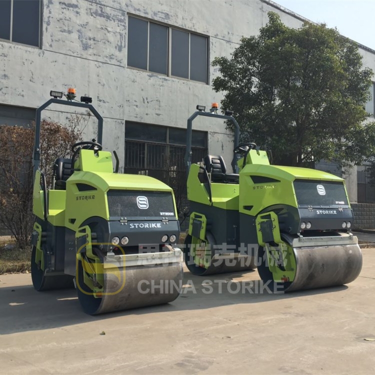 解析小型壓路機(jī)廠家迅速成長(zhǎng)的原因